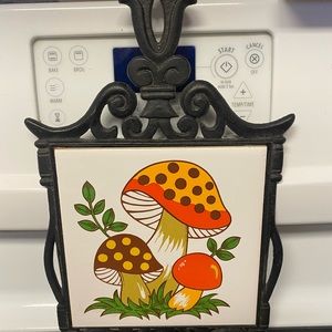 Sears Roebuck merry mushroom trivet